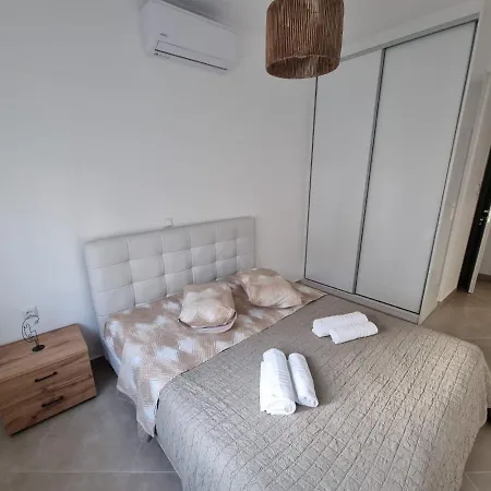 Agora Luxury Apartment 1 Loutraki  Exterior photo