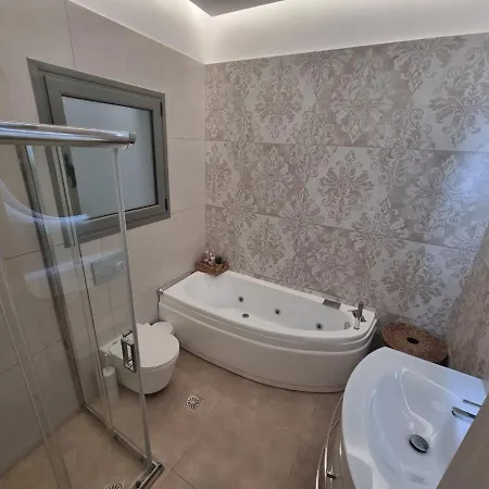 Agora Luxury Apartment 1 Loutraki  Exterior photo