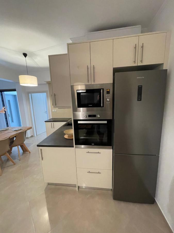 Agora Luxury 1 *