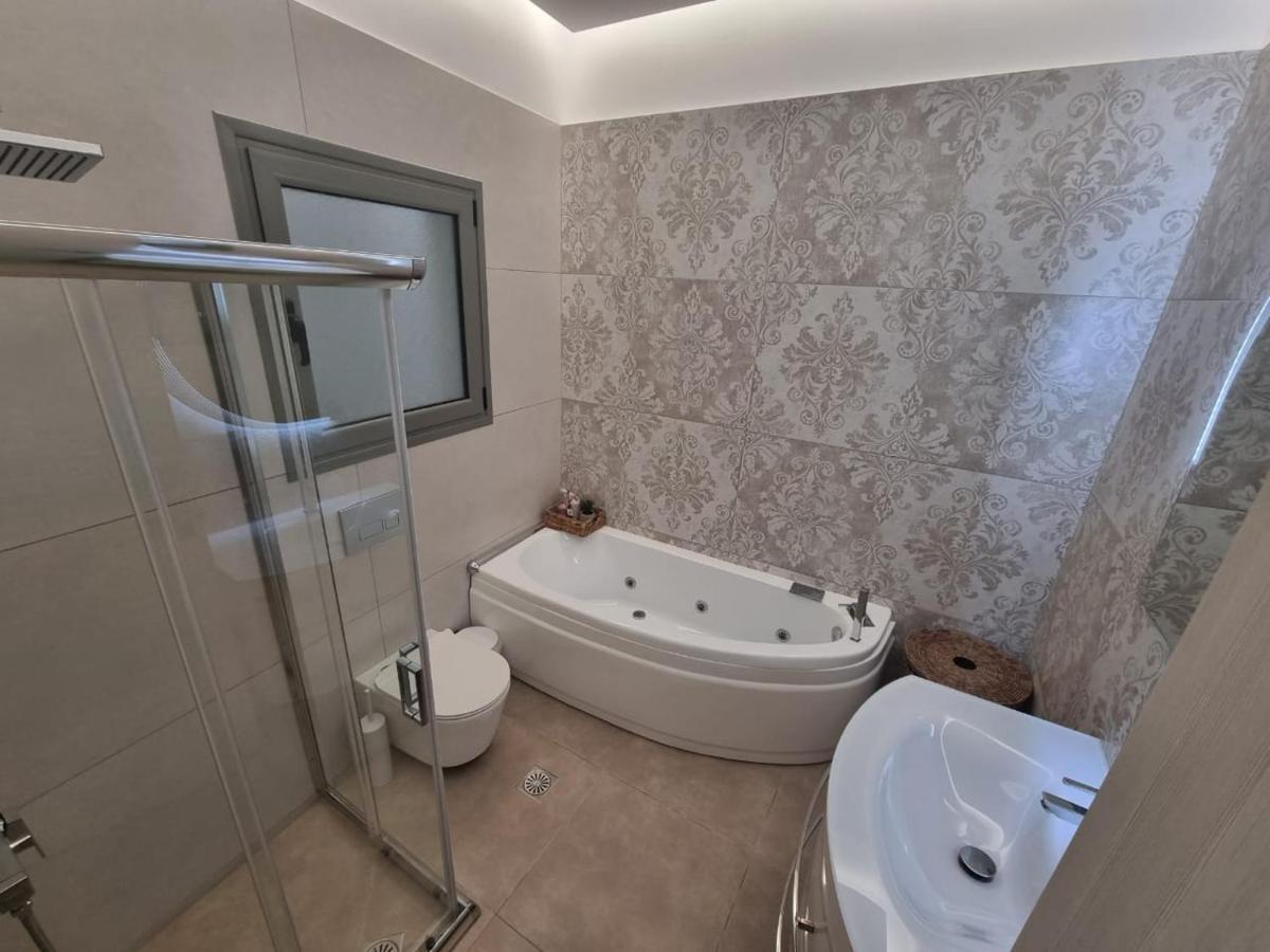 Agora Luxury 1 Apartment *